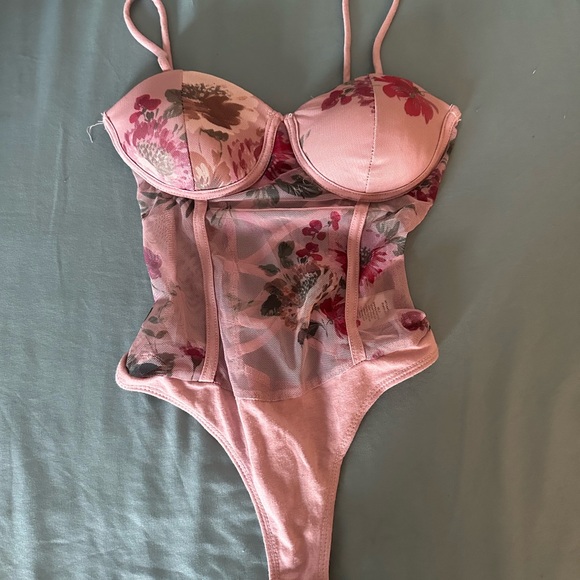 Pink floral corset bodysuit - Picture 3 of 3